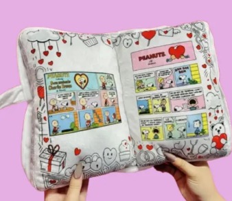 Cojin Peluche Creativo Forma De Libro Snoopy 