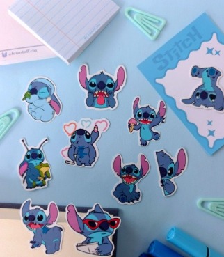 Sticker Diferentes Personajes 