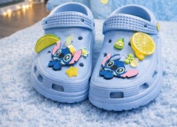 Crocs Stitch Adulto 